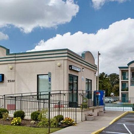 All Day Inn Sandston Exterior foto